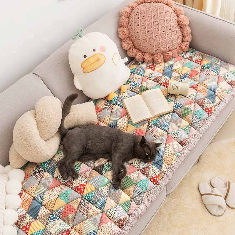 Floral Cotton Sofa Cover | Quilted Non-Slip Protective Couch Mat | Woofing Deals