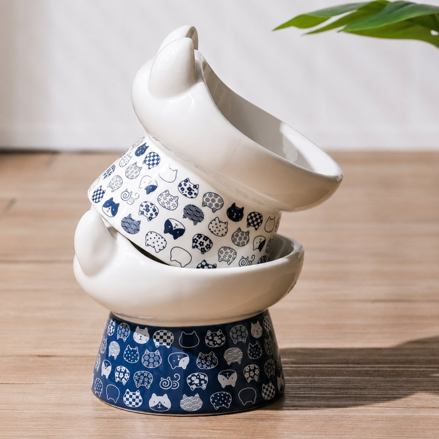Raised Ceramic Cat Bowl | Japanese-Style 300 ml Feeder | Stable Easy-Clean Design