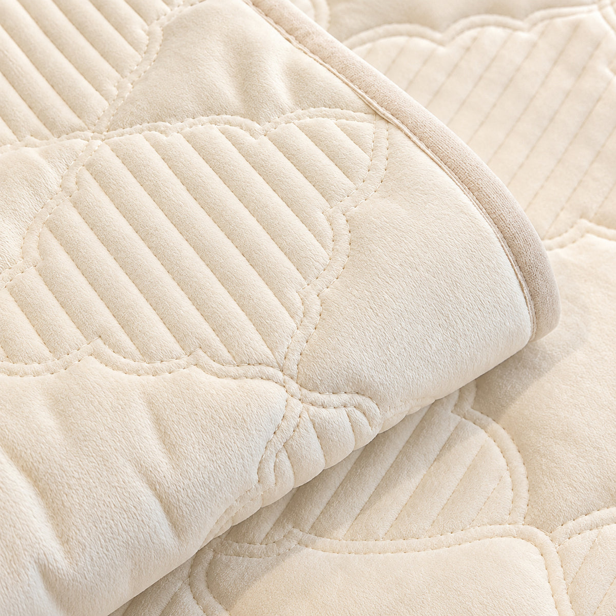 Quilted Sofa Cover | Soft Plush Velvet | Non-Slip, Machine-Washable Sofa Protector