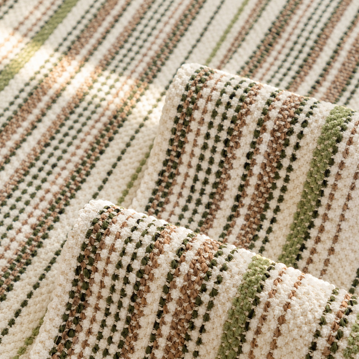 Chenille Sofa Cover | Cat-Scratch-Resistant, Non-Slip Sofa Protector