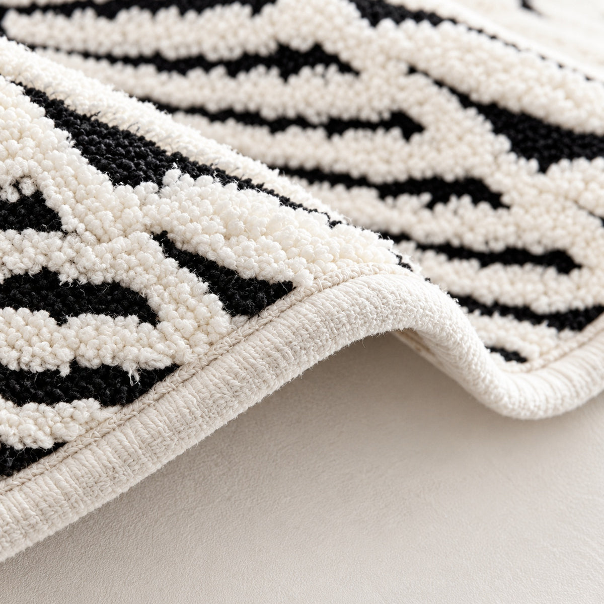 Dog Bed & Cat Bed | Flannel Sofa Mat | Machine Washable | Scratch-Resistant