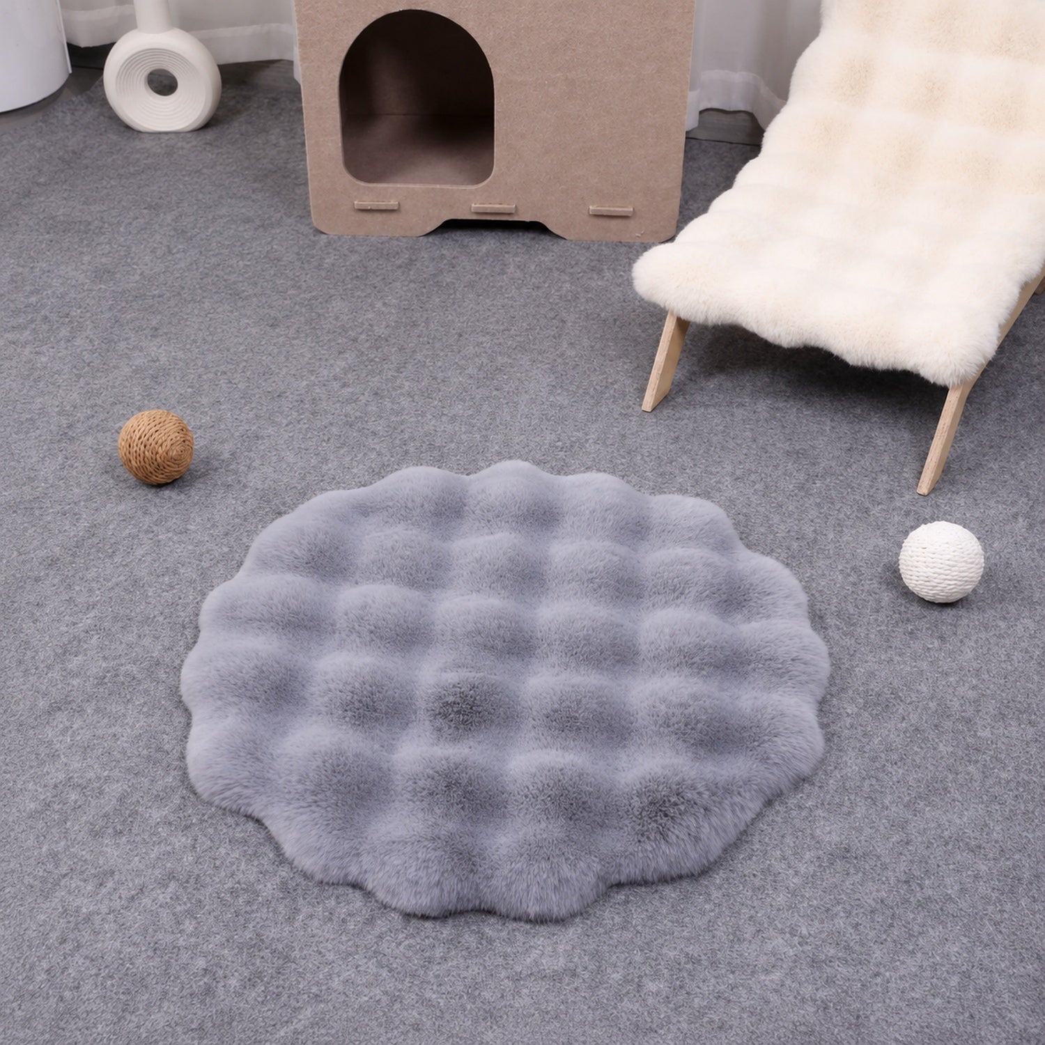 Flower Pet Mat | Thick Plush Round Bed | Washable Anti-Slip Cushion for Cats & Dogs