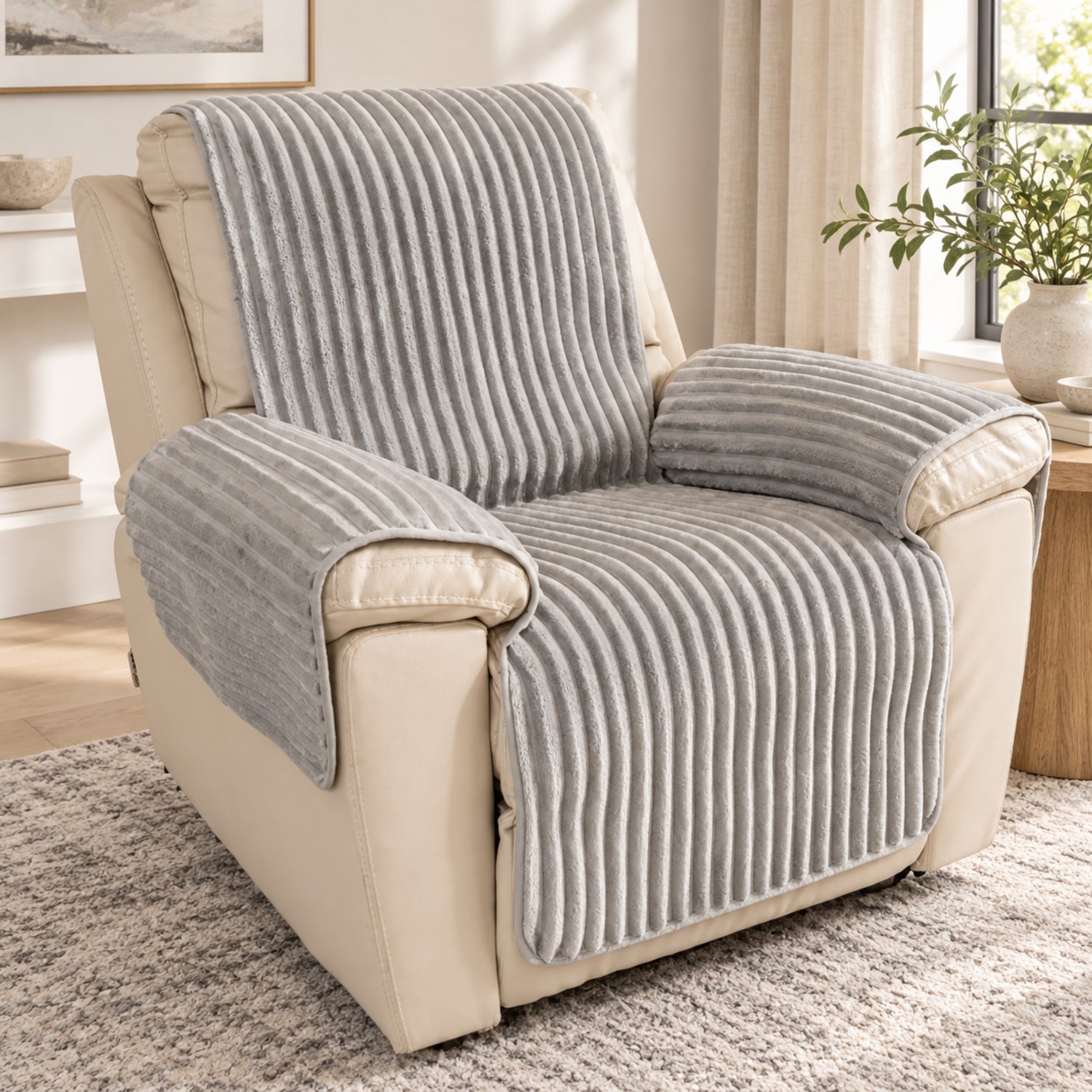 One-Piece Plush Sofa Cover | Non-Slip Washable Pet Protector for Recliners & Loveseats