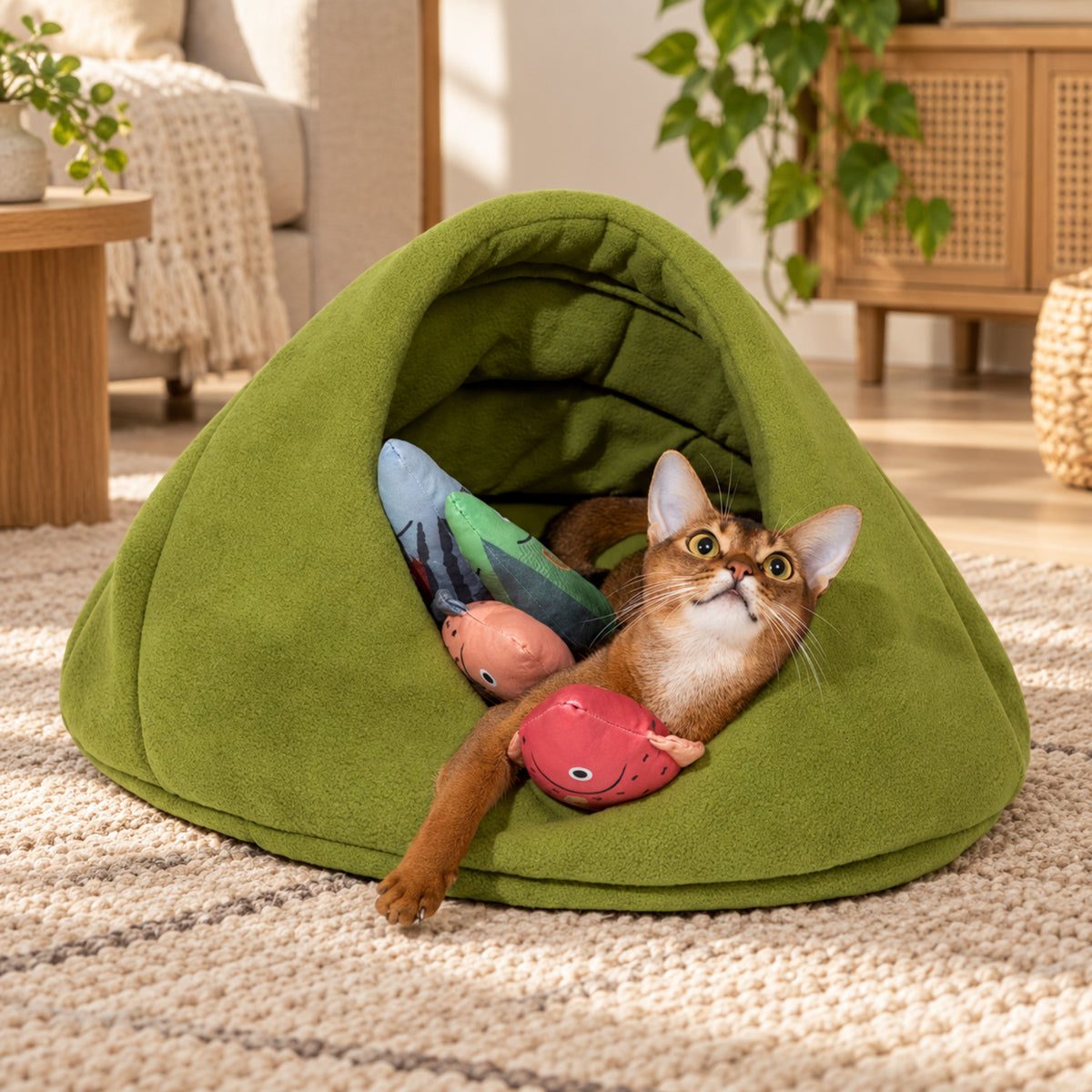 Cosy Cat Cave Bed | Soft Fleece Lining | Indoor Hideaway for All Seasons