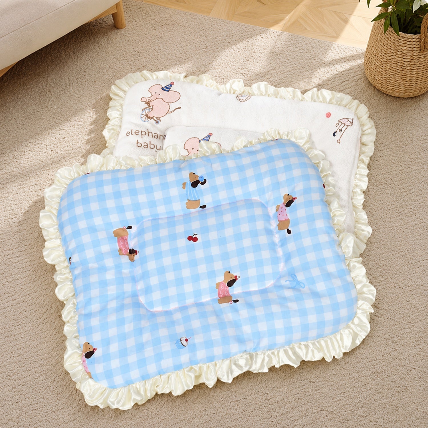 All-Season Reversible Pet Mat | Breathable Fabric & Warm Flannel