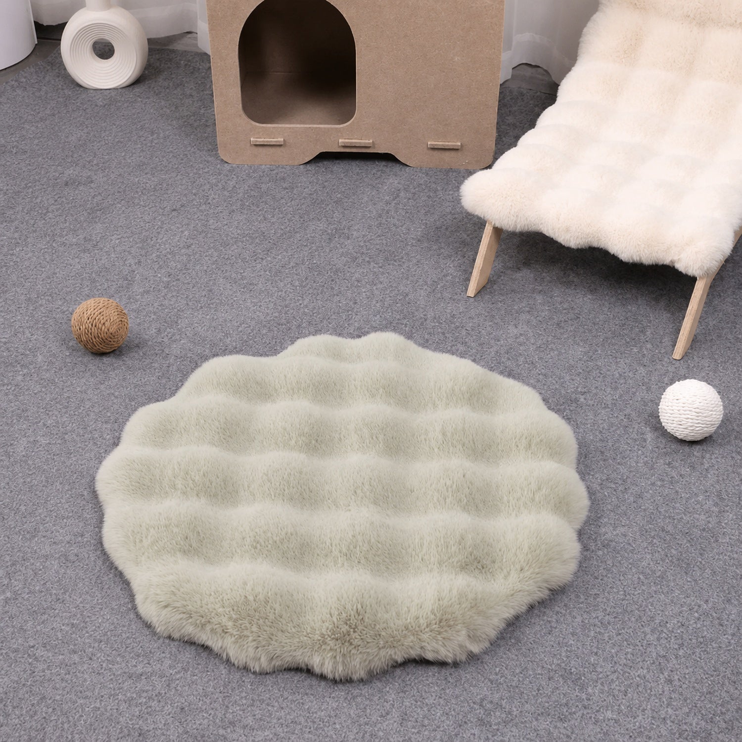Flower Pet Mat | Thick Plush Round Bed | Washable Anti-Slip Cushion for Cats & Dogs