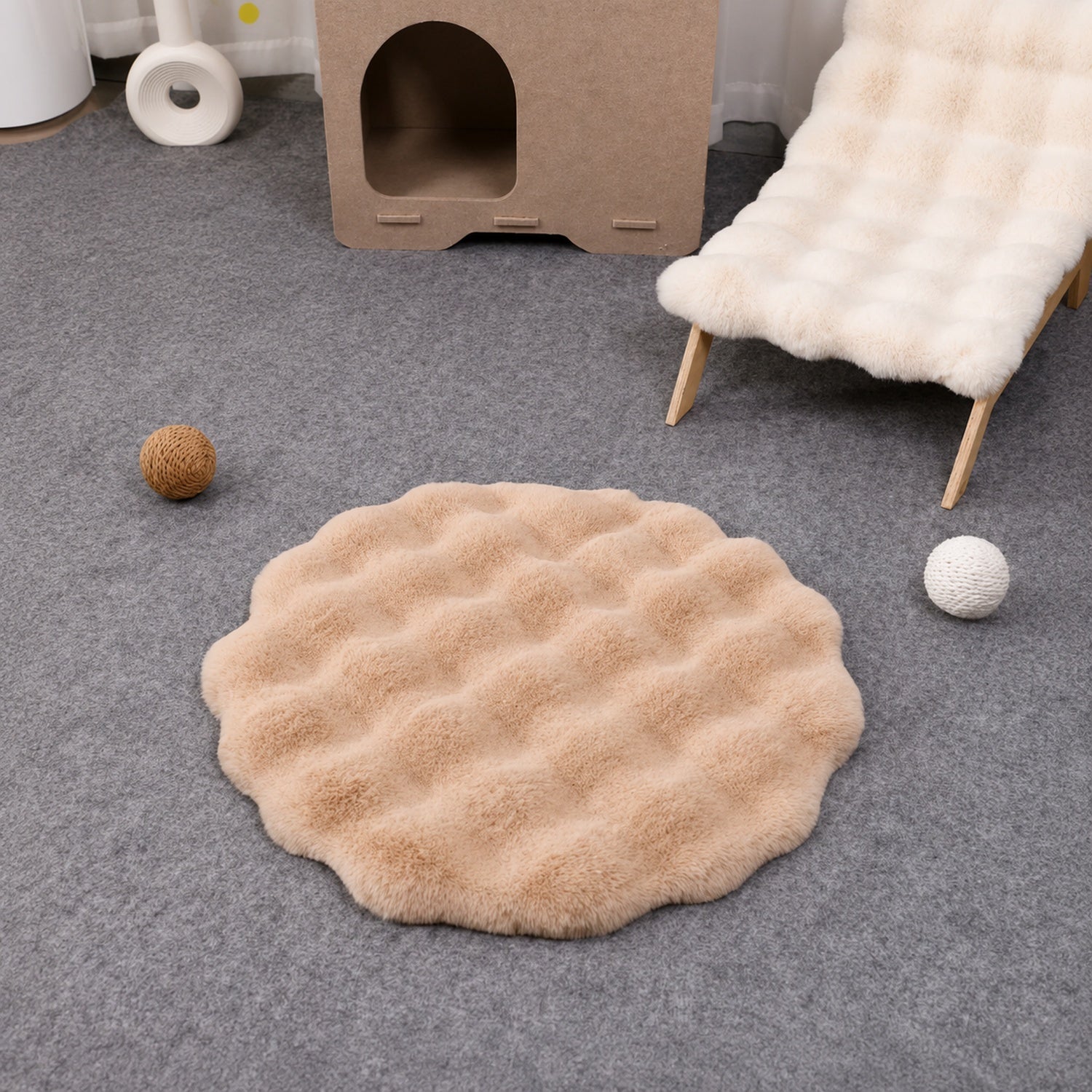 Flower Pet Mat | Thick Plush Round Bed | Washable Anti-Slip Cushion for Cats & Dogs