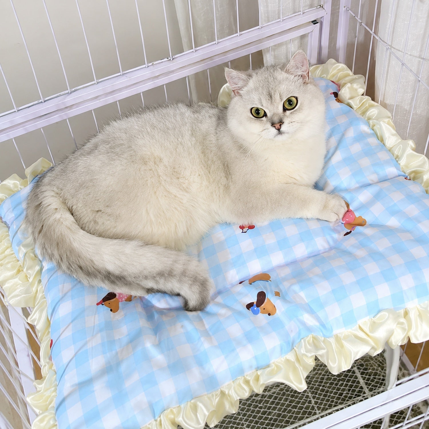 All-Season Reversible Pet Mat | Breathable Fabric & Warm Flannel