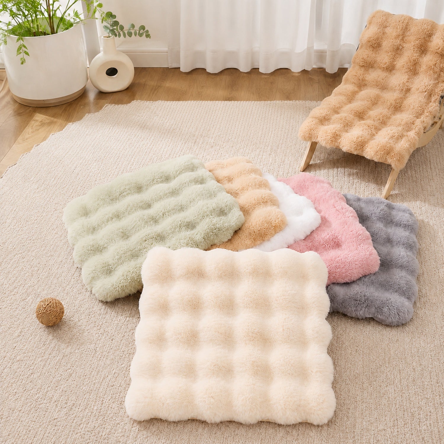 Plush Pet Mat | Soft Tufted Dog & Cat Cushion | Versatile Design