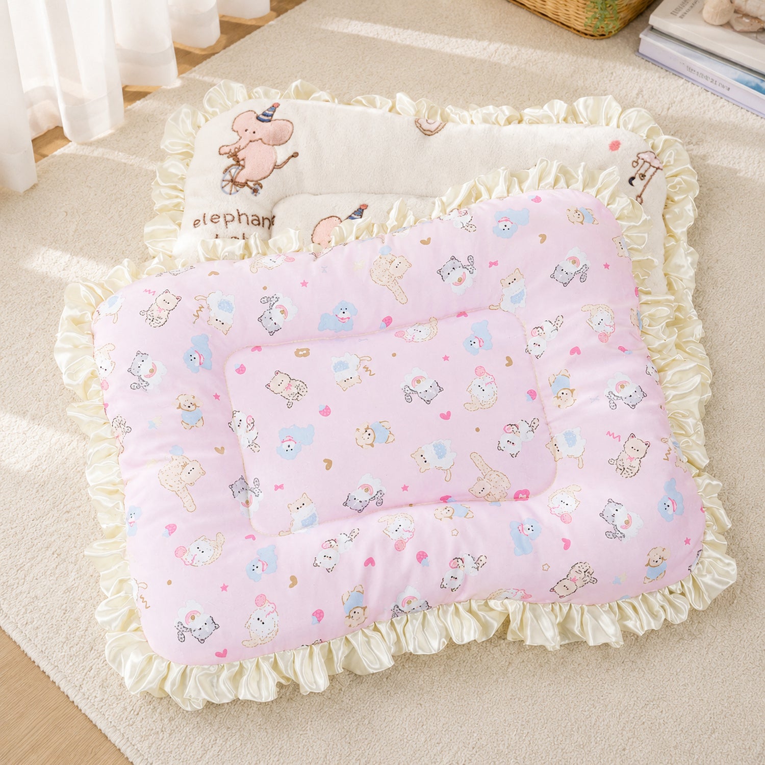 All-Season Reversible Pet Mat | Breathable Fabric & Warm Flannel