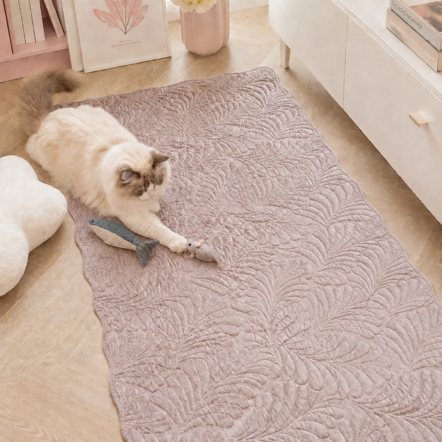 Leaf Sofa Protector | Non-Slip & Scratch-Resistant | Soft Plush Fleece