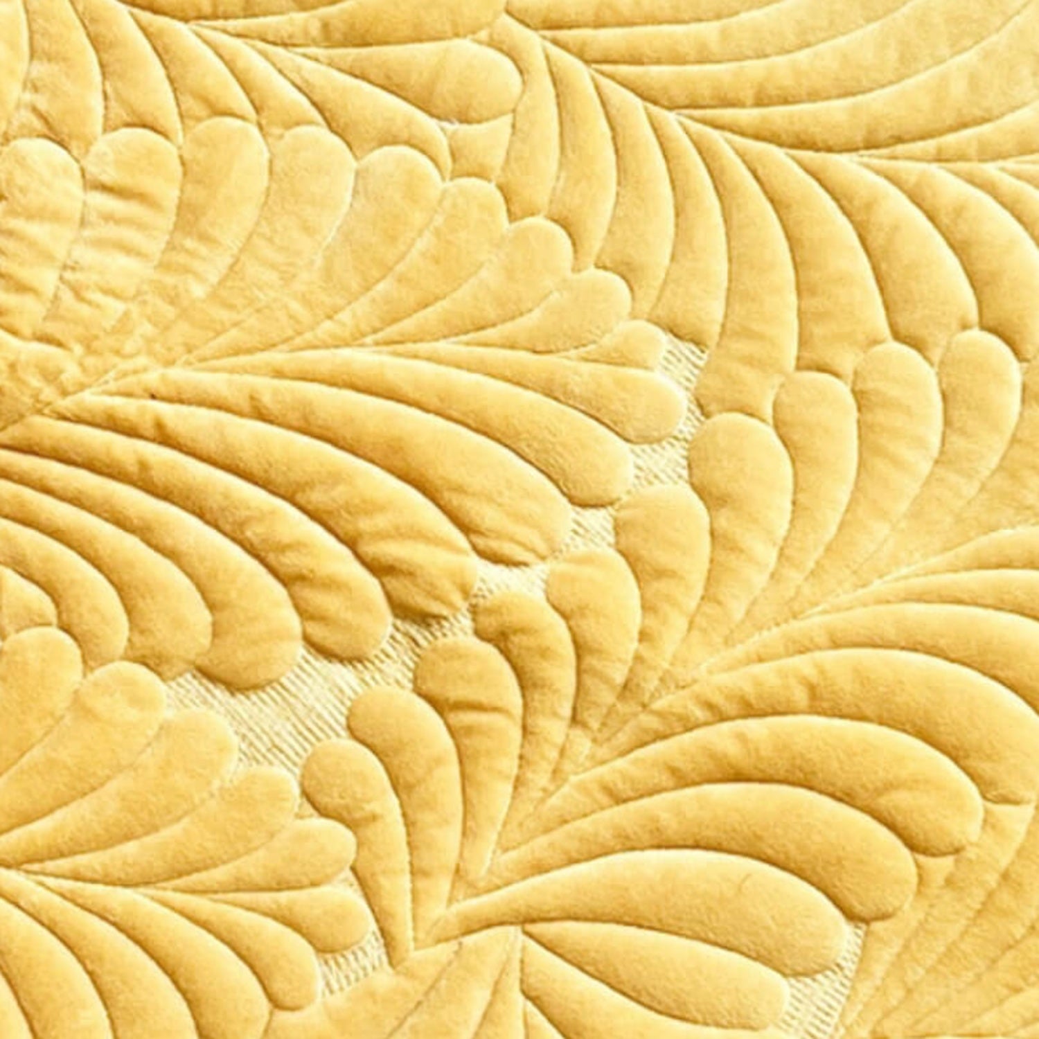 Leaf Sofa Protector | Non-Slip & Scratch-Resistant | Soft Plush Fleece